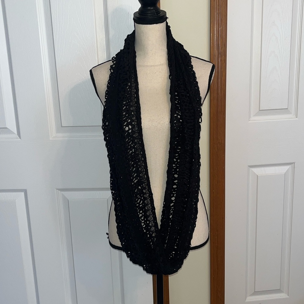 Staring at Stars Black Infinity Scarf
